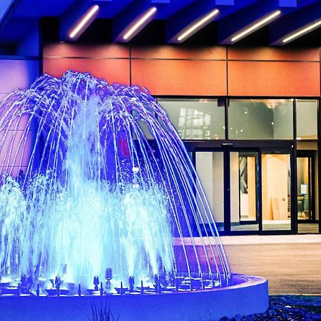 Delta Hotels By Marriott Cincinnati Sharonville Exterior photo